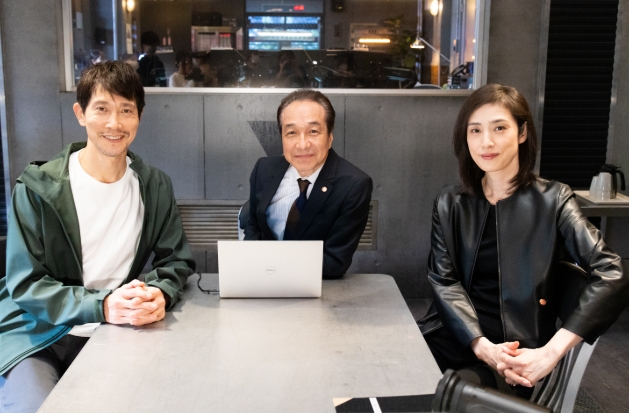 緊急取調室での３ショット