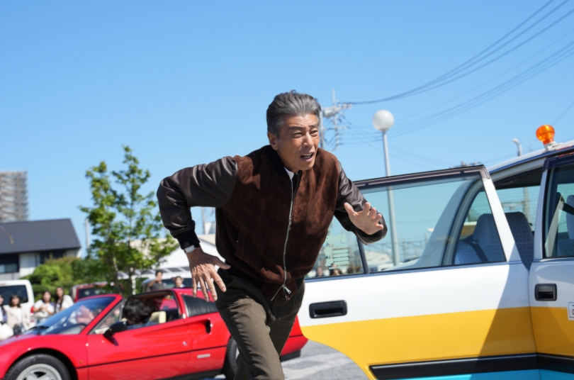 免許返納のワンシーン　舘が走る